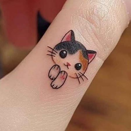 Fine line / tiny tattoo